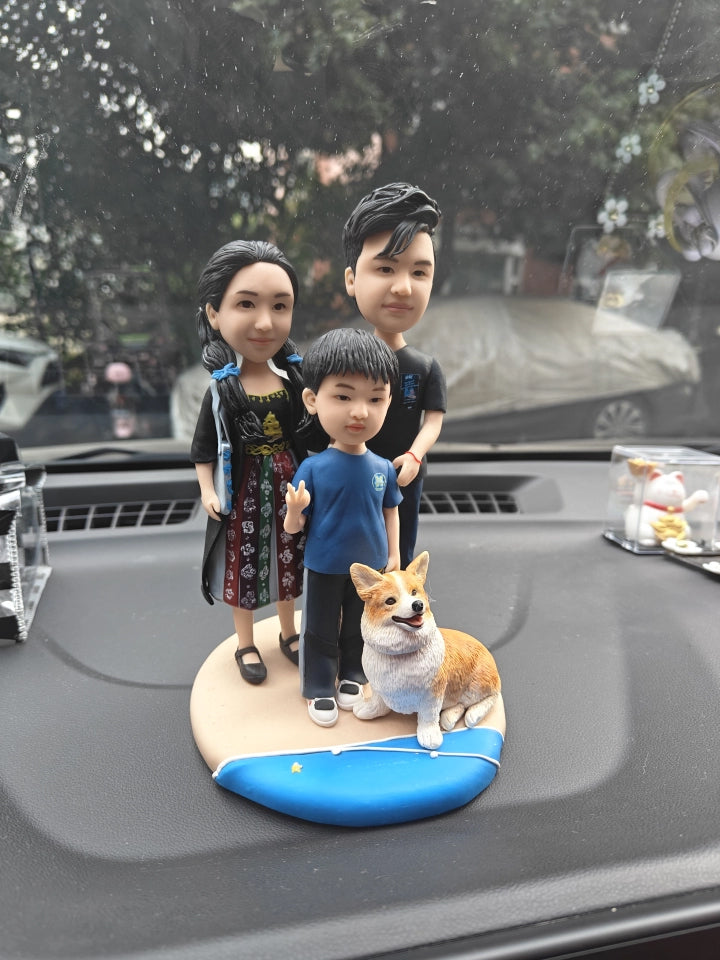 Personalized Lifelike Clay Figurines with Pets